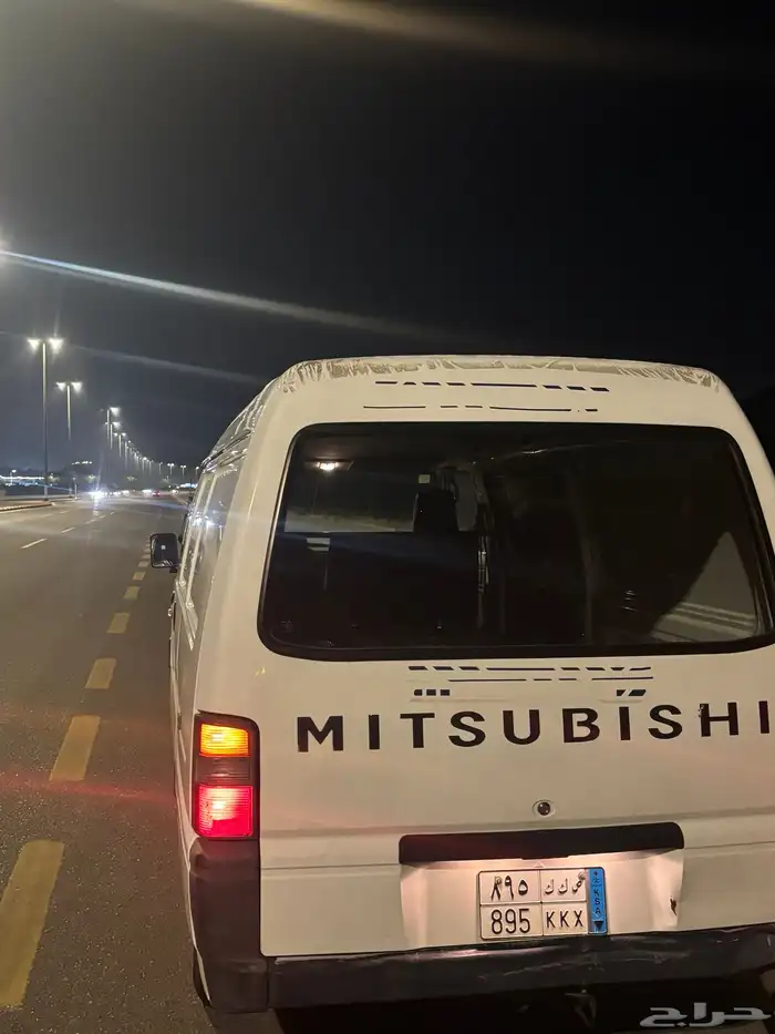 باص بضاعه ميتسوبيشي 2007 1