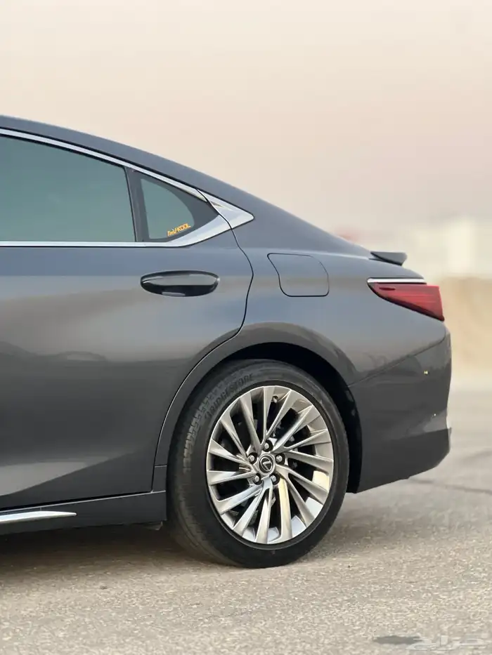 لكزس ES300h بدي وكاله مالك اول فل كامل 3