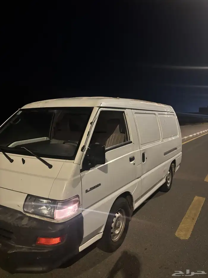 باص بضاعه ميتسوبيشي 2007 0