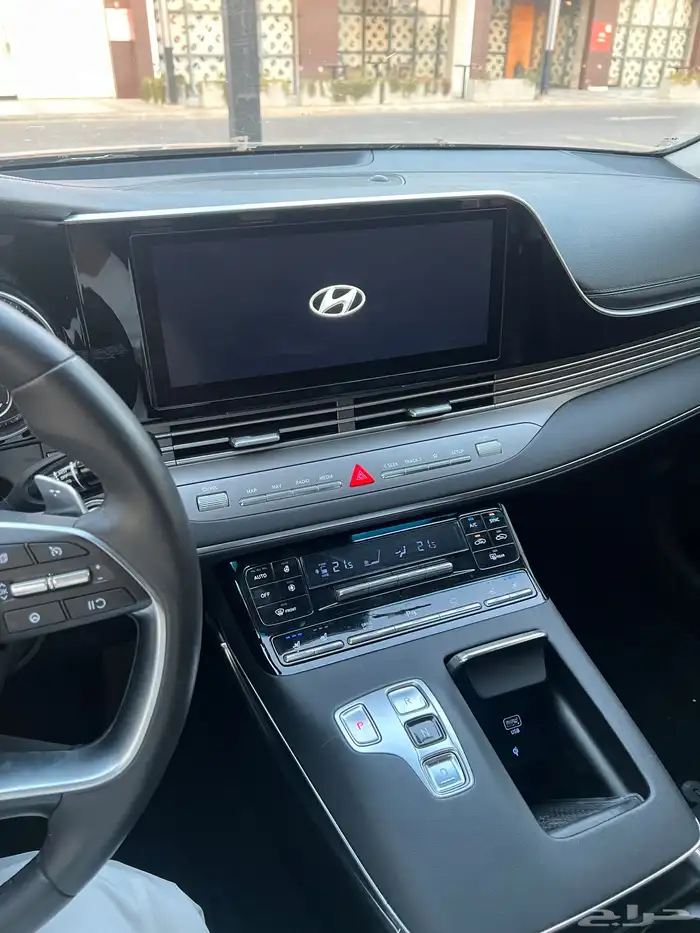 ازيرا 2022 (بنزين ) V6 8