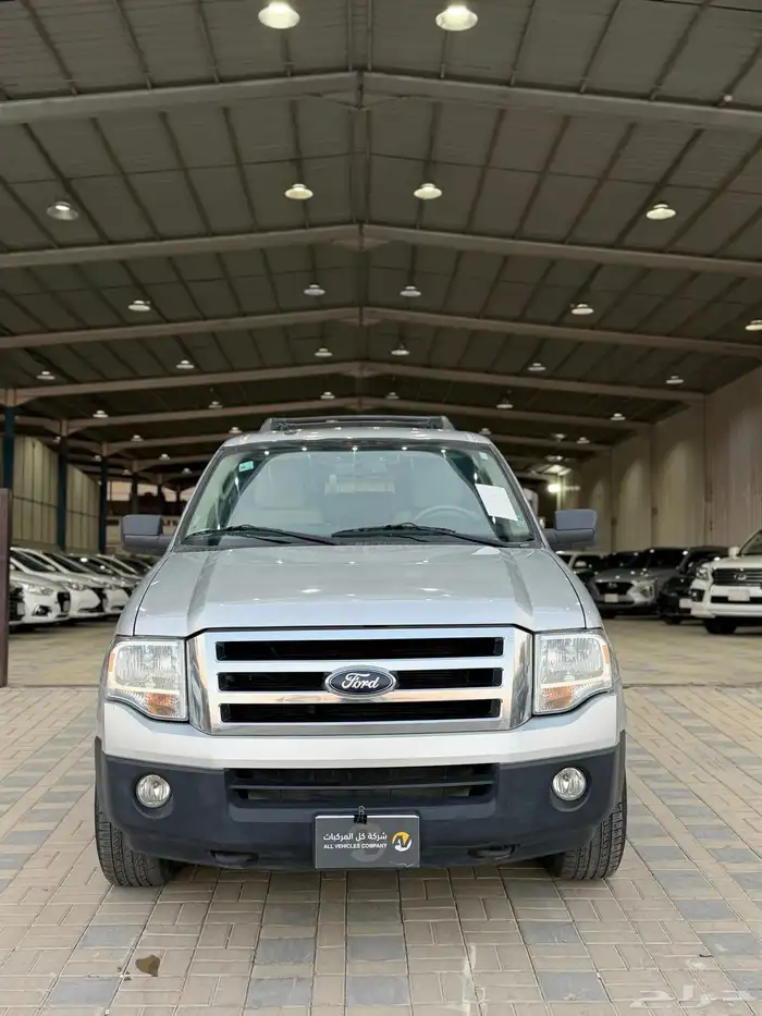 فورد اكسبديشن شاص قصير 2013 عداد قليل 1