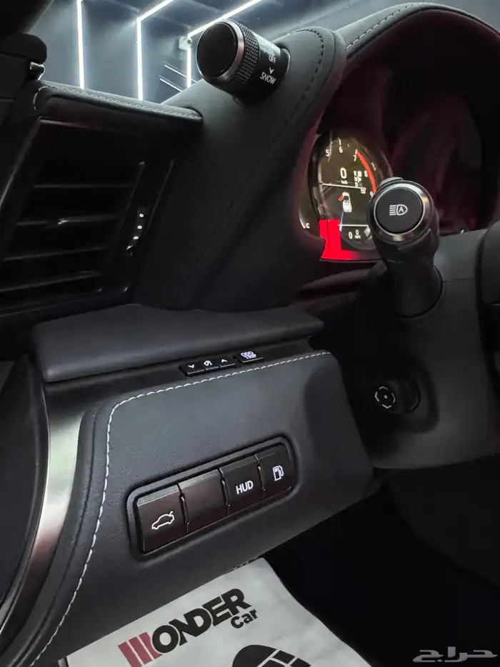 لكزس LC500 2021 9