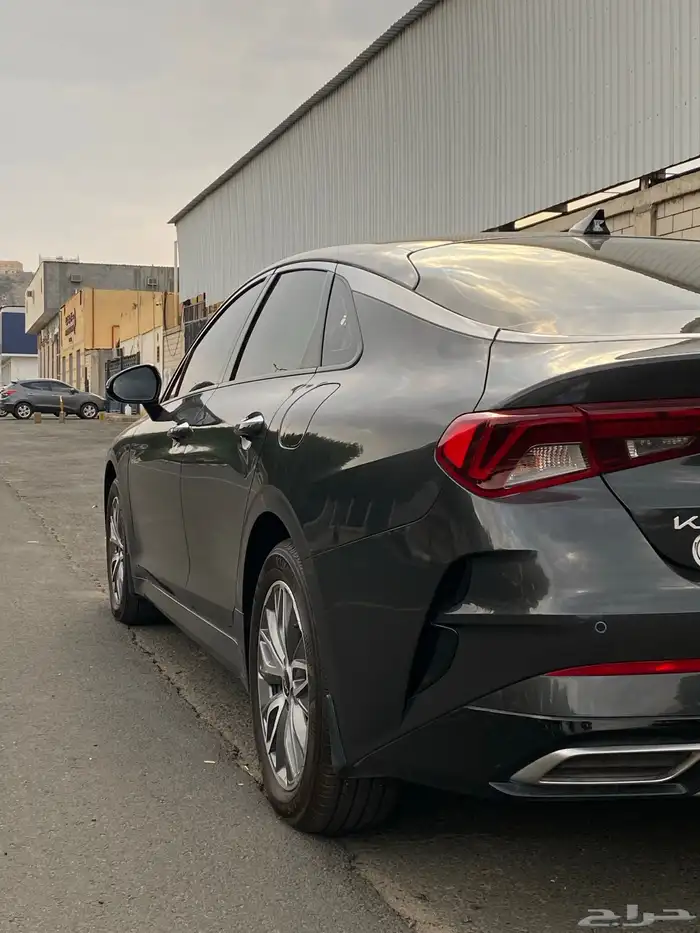 كيا K5 مخزن 2023 هايبرد فل كامل وكاله7 الاف كيلو ققط 6