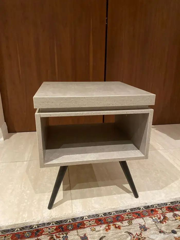 طاوله جانبيه رخام 1