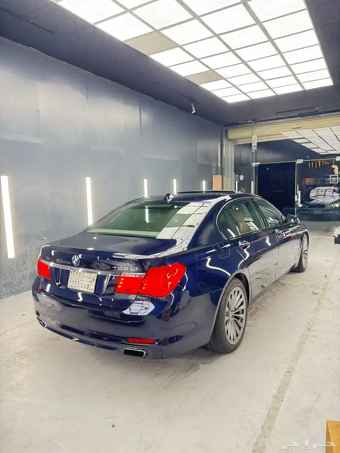 BMW 2011 مقاس 750 8