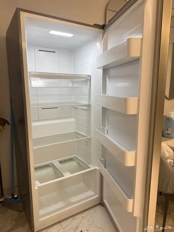 ثلاجه باب واحد 21 قدم نظيفه مابها اي مشكله 1