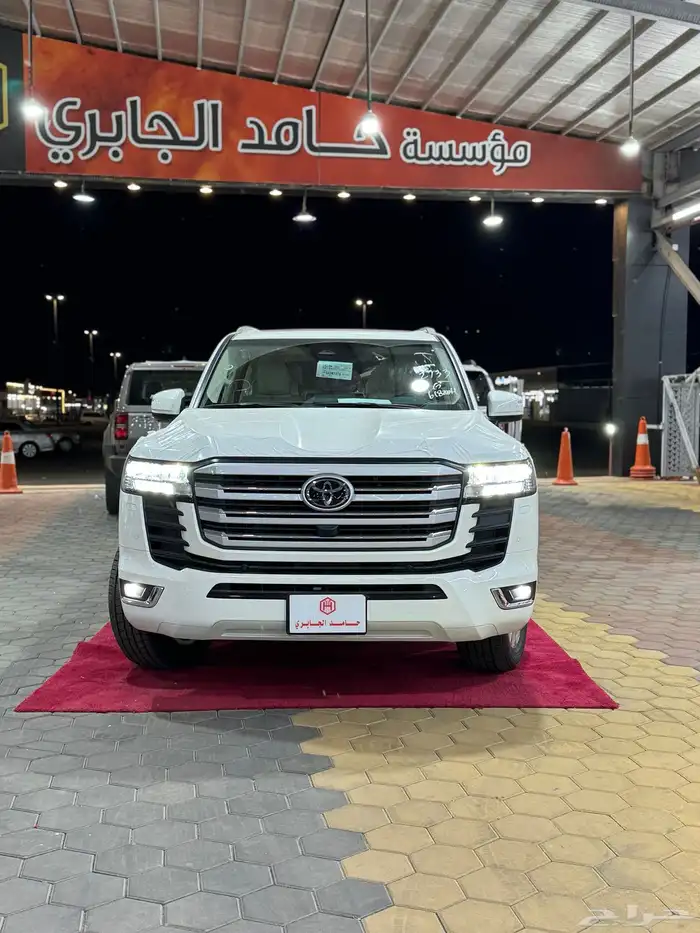 تويوتا لاندكروزر GXR-L4 بنزين 2025 جديد تم البيع 1