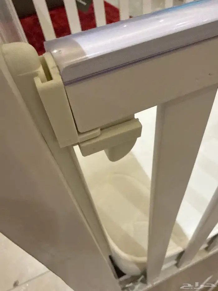 للبيع سرير طفل 6