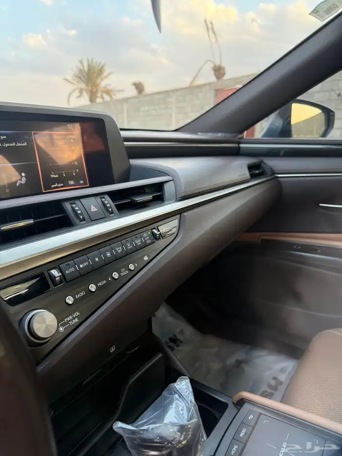 للبيع لكزس 2021 50