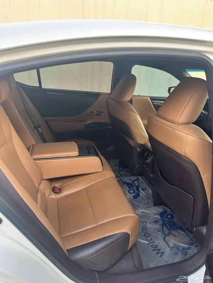 لكزس Es250 عبد الطيف جميل 2021 19