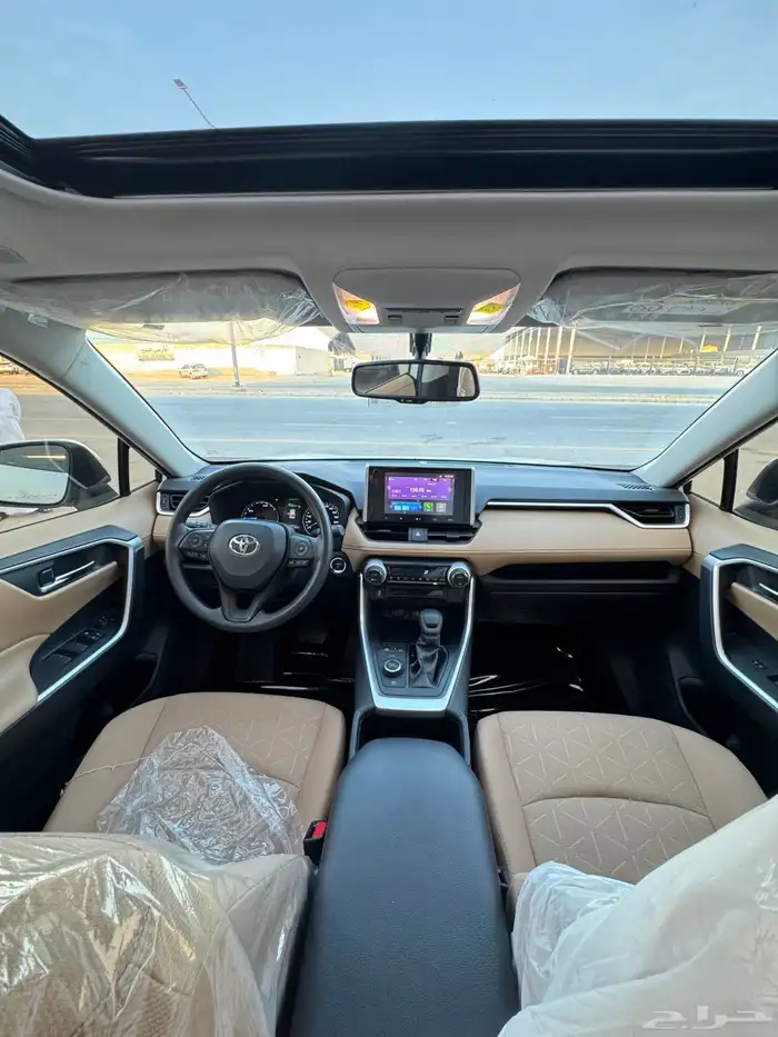 للبيع تويوتا راف فور 2024 - فل كامل هايبرد - بحالة الوكاله 11