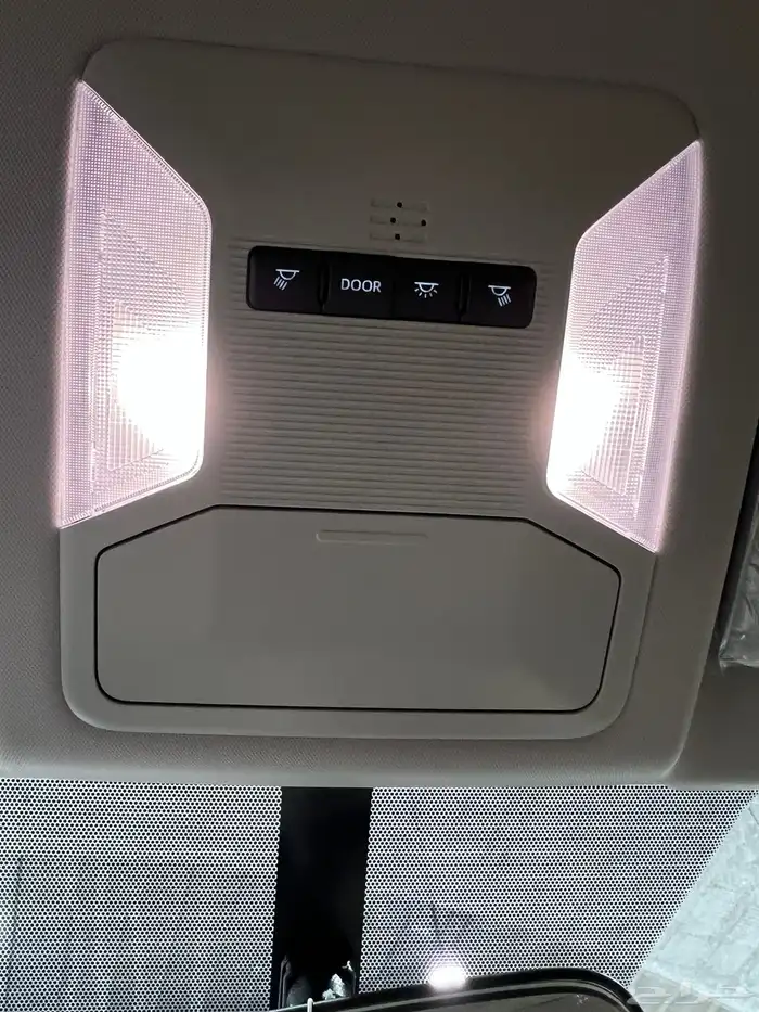 تويوتا راف فور LE دفع رباعي هايبرد 2025 جديد 115.800 شامل 18