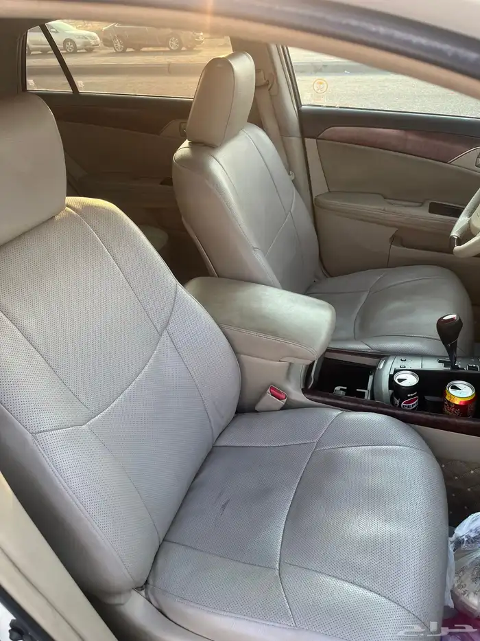 تويوتا افالون 2012 ابيض لؤلؤي 3