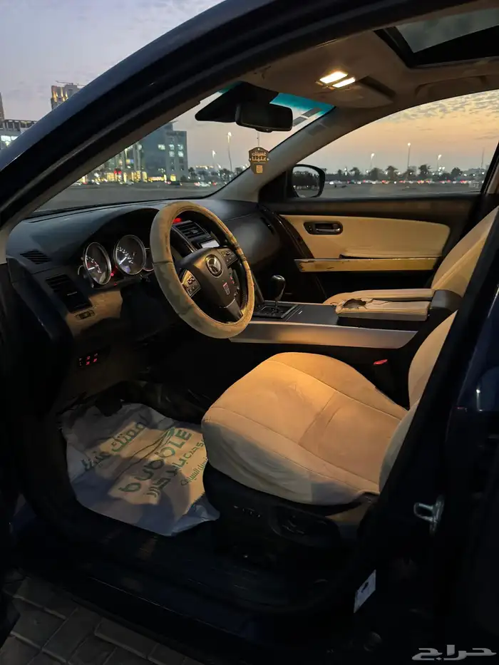 للبيع جيب مازدا 9