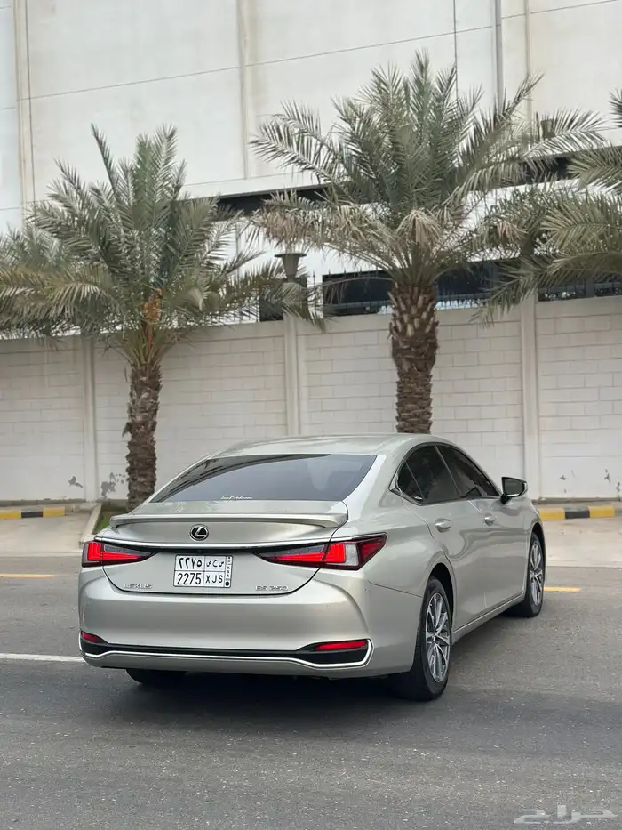 لكزس ES250 2023 AA بنزين 11