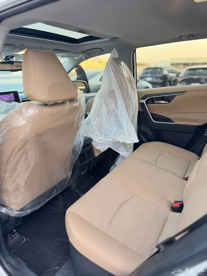 للبيع تويوتا راف فور 2024 - فل كامل هايبرد - بحالة الوكاله 7