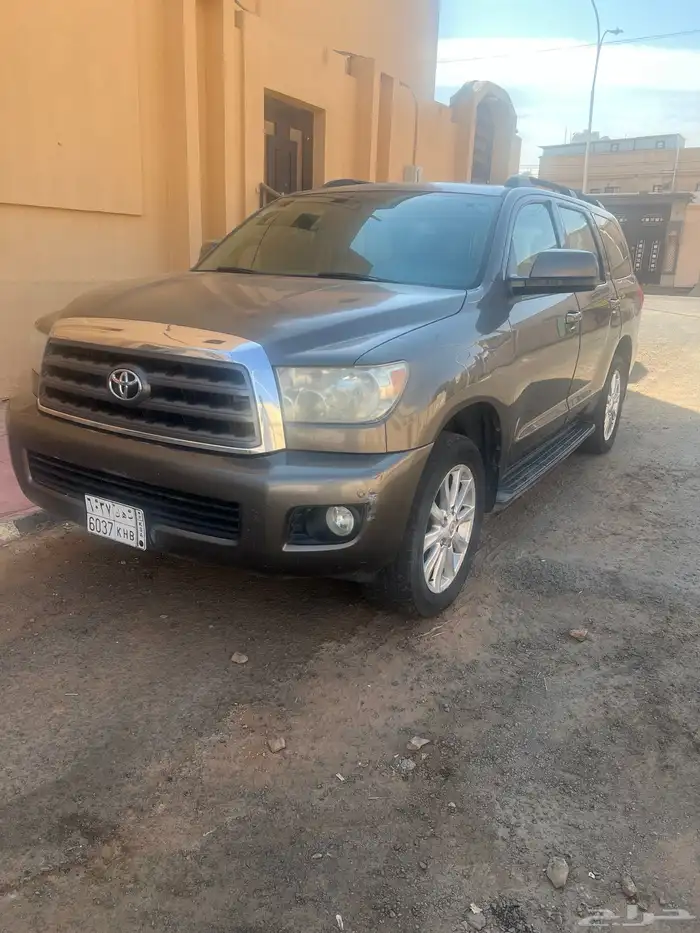 للبيع سكويا 2012 نص فل دبل وثلاجة 0