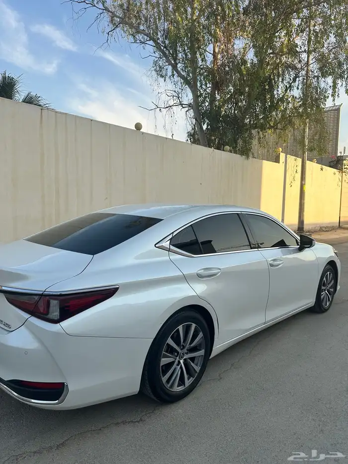 لكزس Es250 عبد الطيف جميل 2021 7