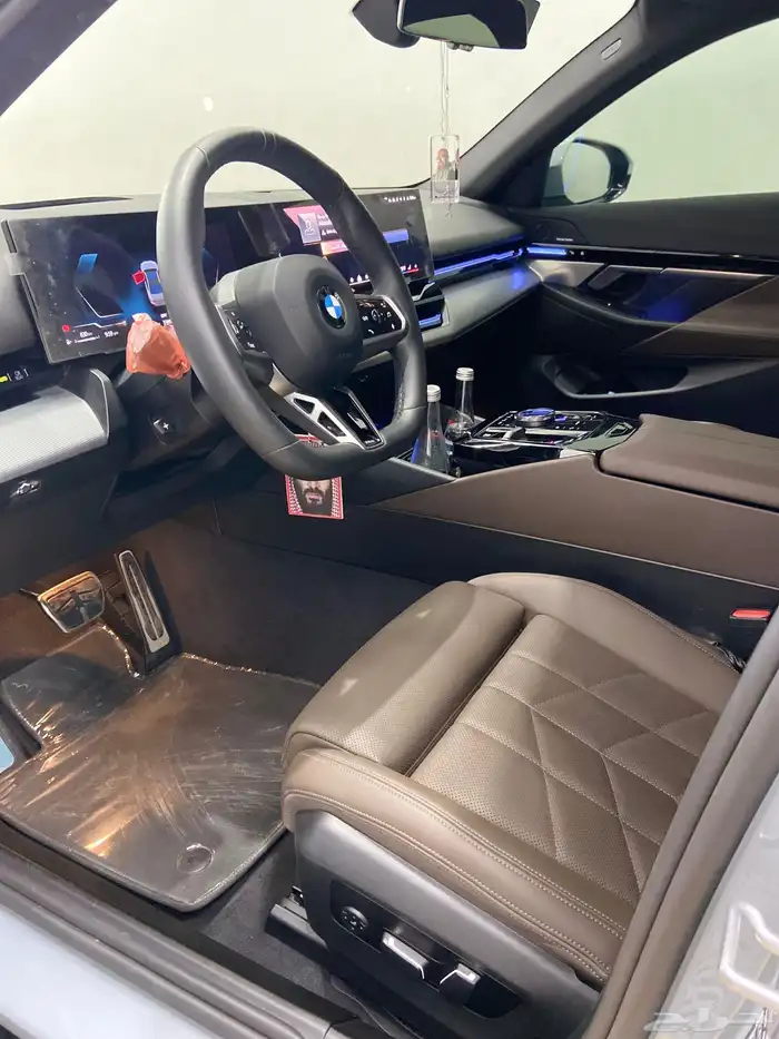 بي ام دبليو 2024 m520 للبيع 9