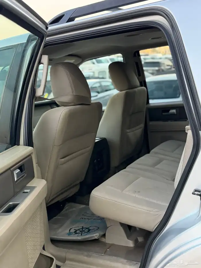 فورد اكسبديشن شاص قصير 2013 عداد قليل 7