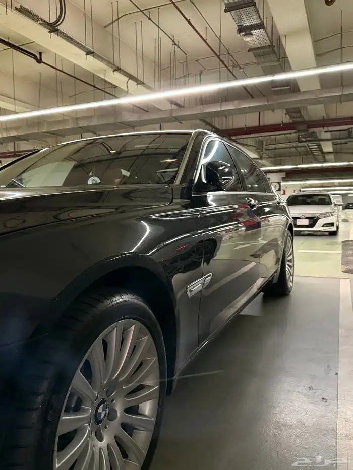 بي ام الفئه 12