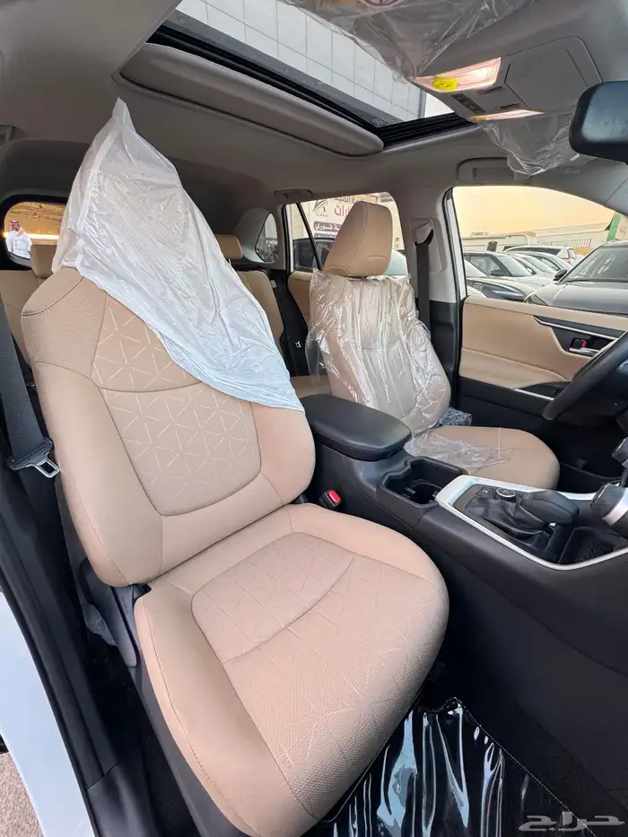 للبيع تويوتا راف فور 2024 - فل كامل هايبرد - بحالة الوكاله 20