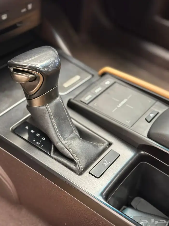 لكزس ES 250 فل كامل 2021 10