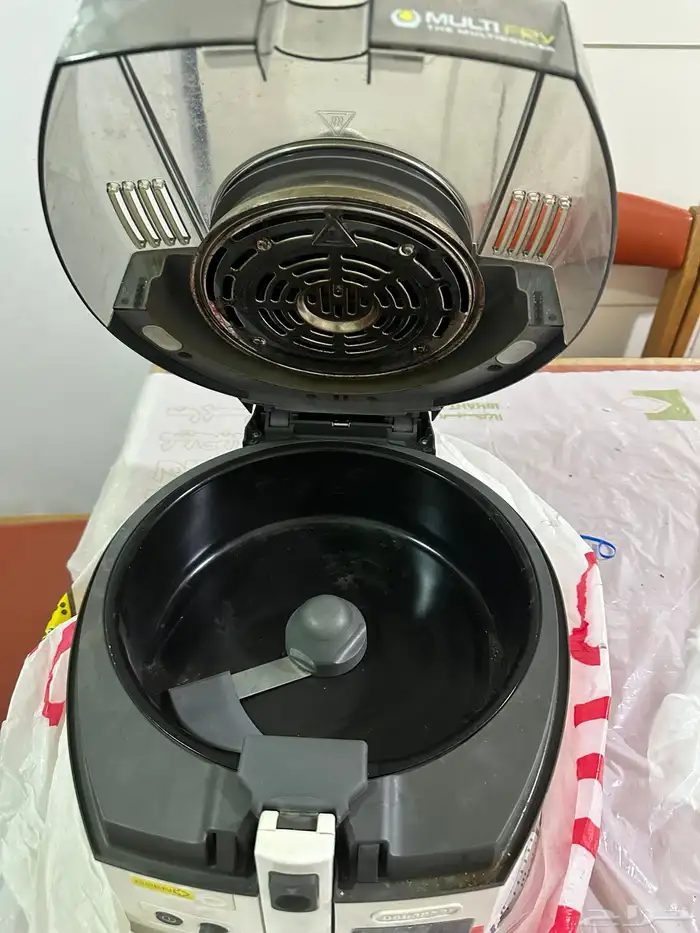 ثلاجة سيارة تروبيكال 9 لتر وقلاية هوائية ديلونجي 6