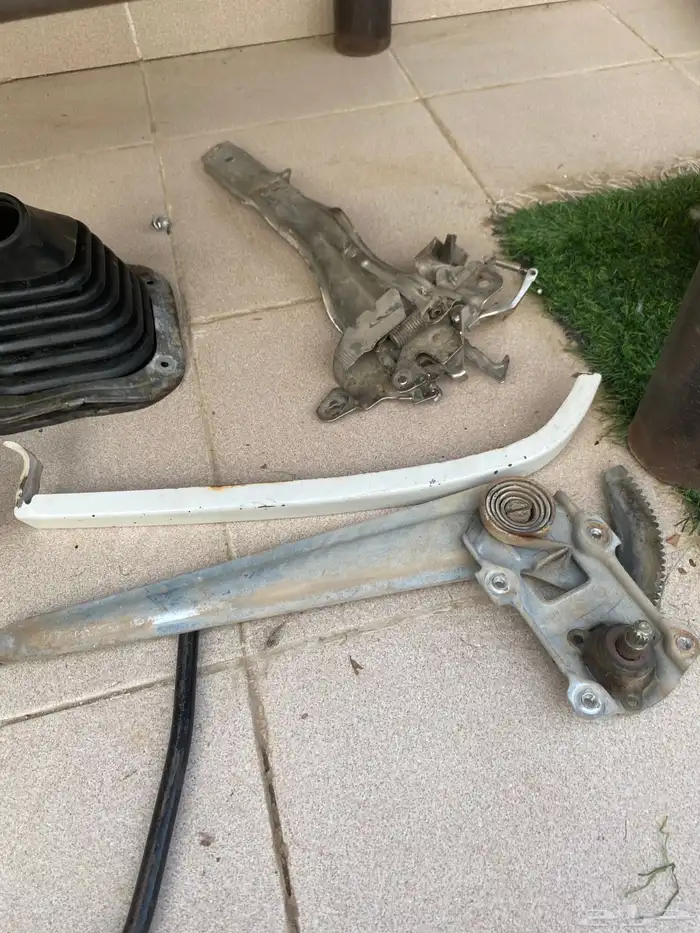 قطع هايلكس يبانيه 1998 الى 2005 24