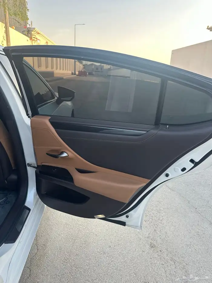 لكزس Es250 عبد الطيف جميل 2021 18