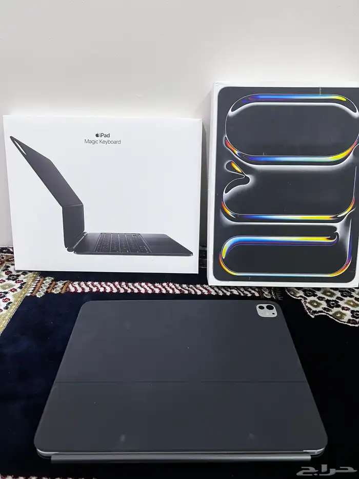 ايباد برو 13 M4 مع لوحة مفاتيح سحرية استخدام 3 شهور فقط 1