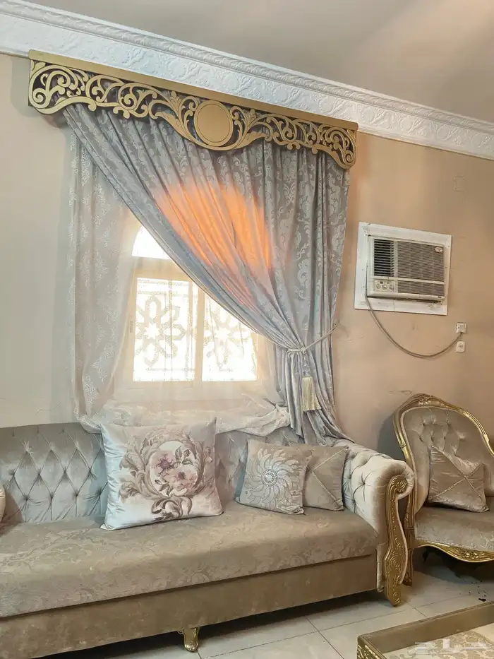 كنب مستعمل مع ستاره بطاولات مع مكيف ونجفه 1