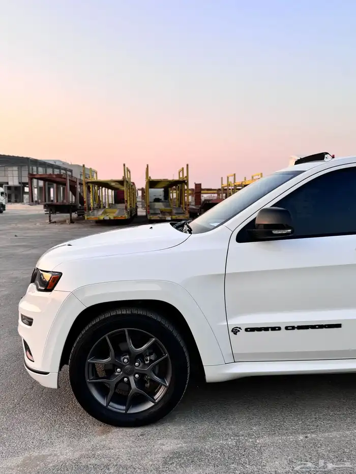 للبيع جيب شروكي 2020 وارد كوريا 11