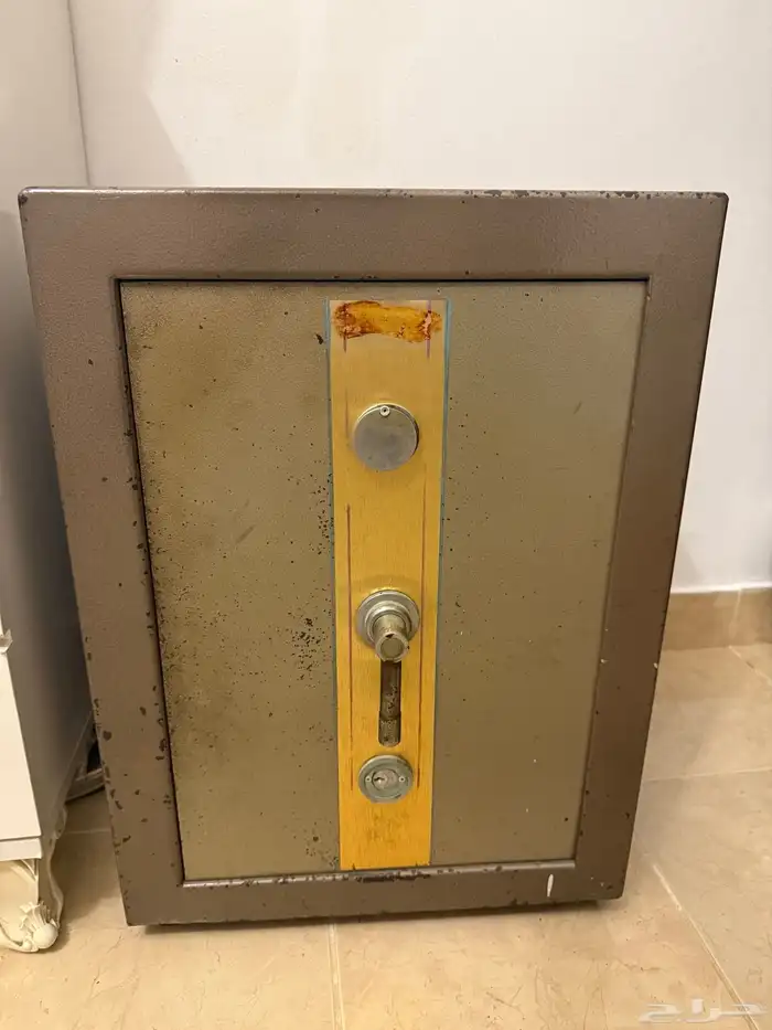 خزنة للبيع 0