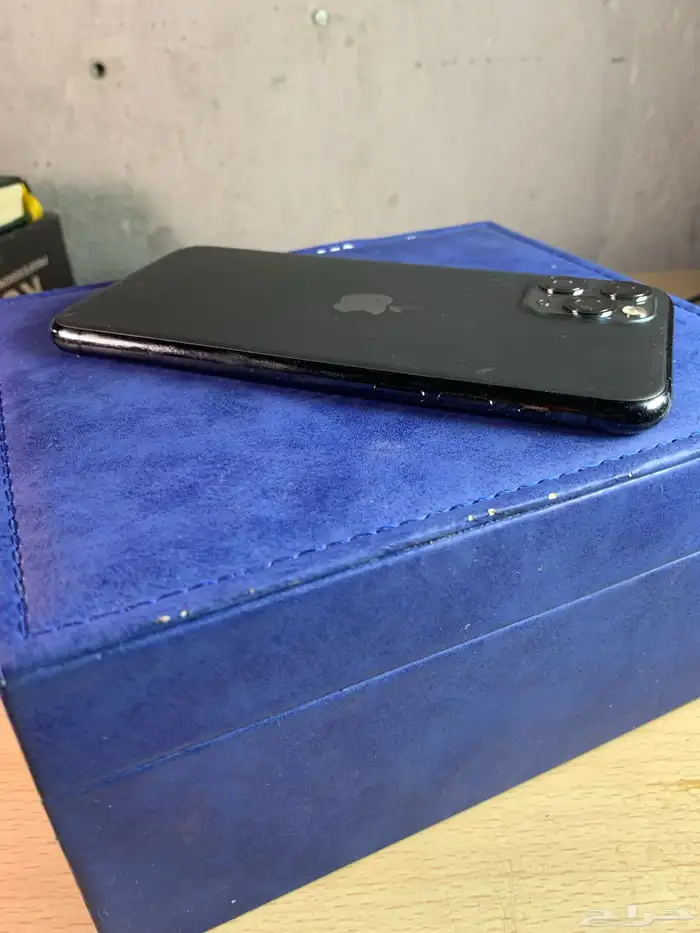 أيفون 11 برو 64 قيقا 4