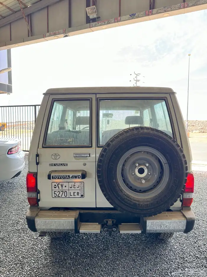 جيب ربع مخزن 2005 6