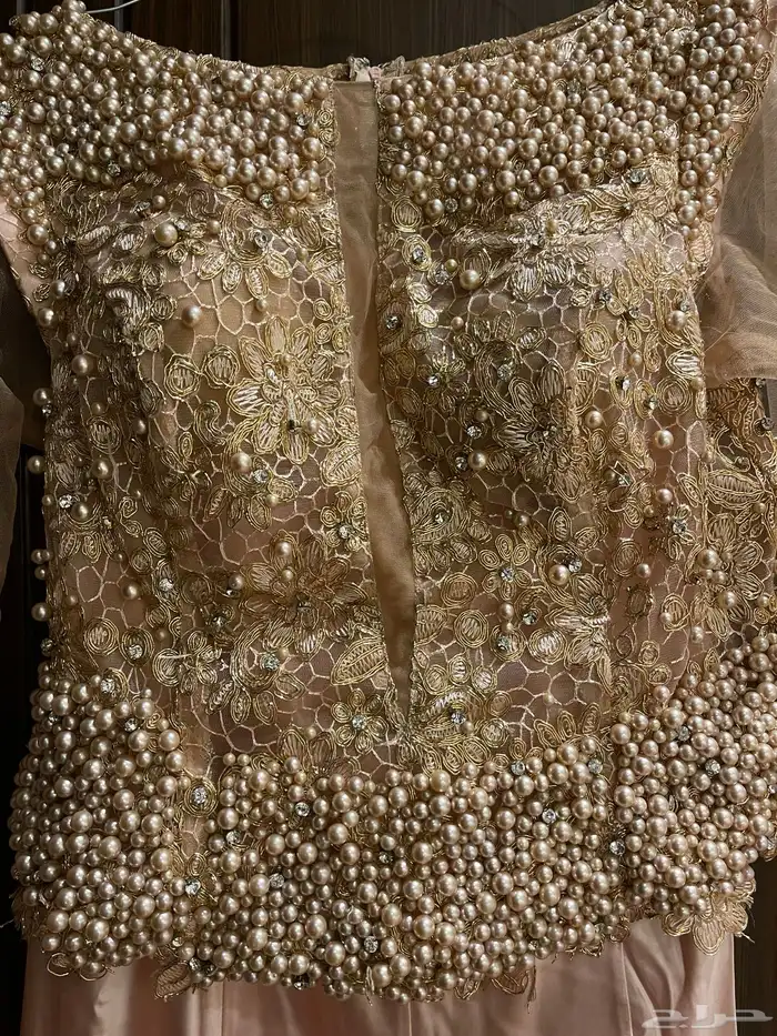 فستان مستعمل للبيع 1