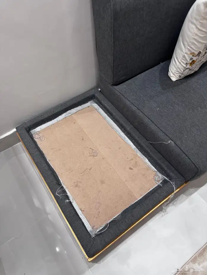 للبيع جلسه ارضيه خشب 4