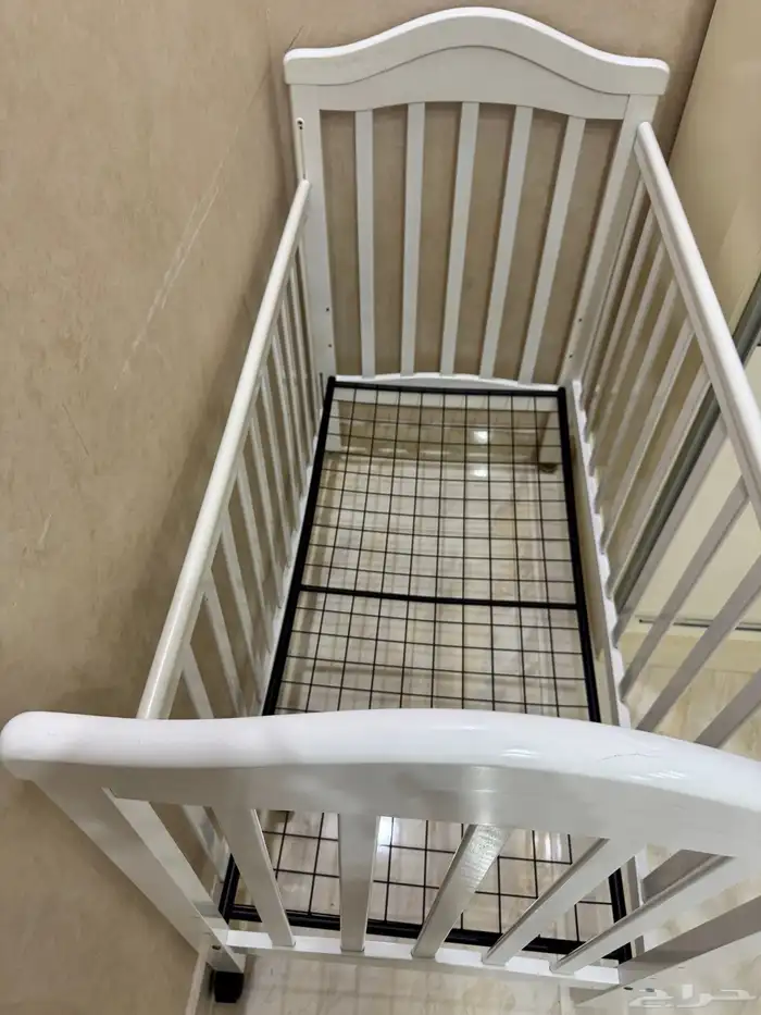 سرير أطفال 0