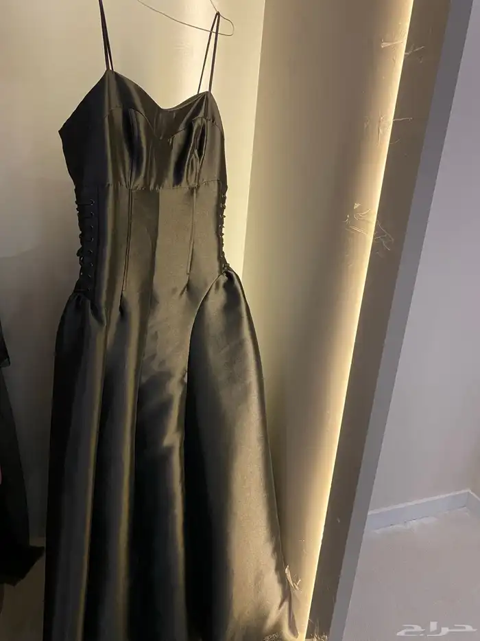 فستان سهره اسود سعر الشراء 400 البيع 200 0