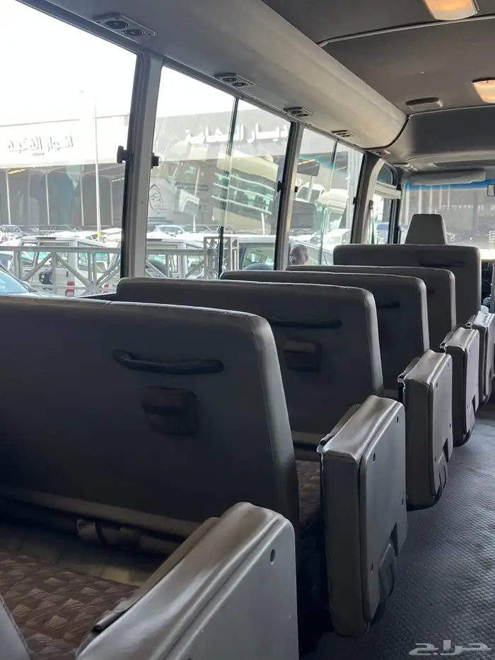 للبيع باص نيسان سيفيليان موديل 2010 ممشي قليل 19
