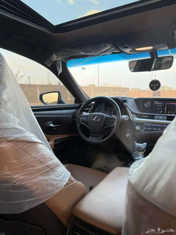 للبيع لكزس 2021 52