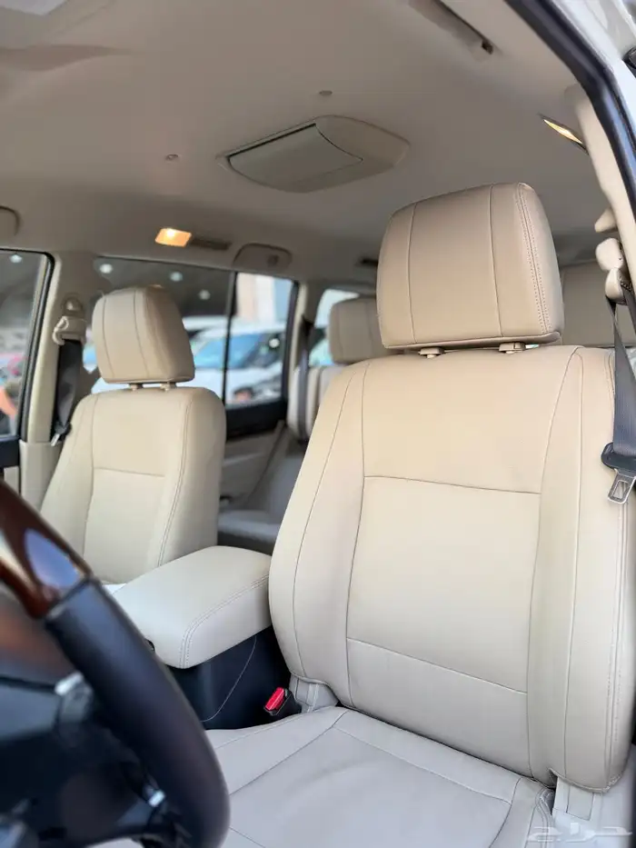 ميستوبيشي باجيرو 2020-فل كامل علامات ذهبيه عداد 35 الف فقط 20