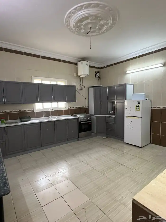 شقه موثثه ومفروشه للايجار 11