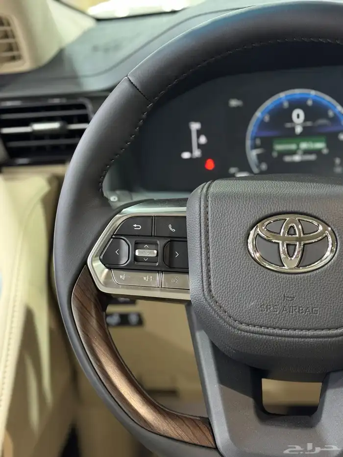 تويوتا لاندكروزر GXR-L4 بنزين 2025 جديد تم البيع 20