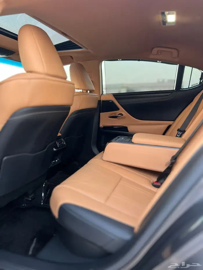 لكزس ES300h بدي وكاله مالك اول فل كامل 27