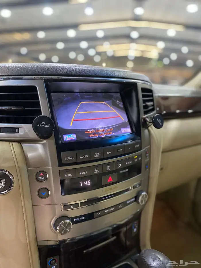 جيب لكزس LX570 فل 2013 22
