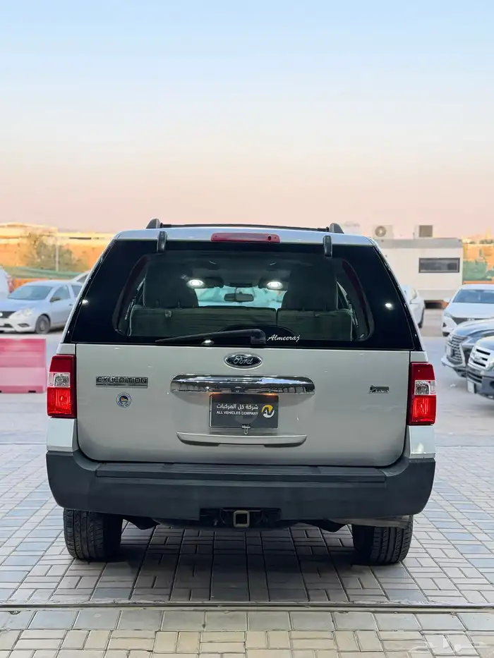 فورد اكسبديشن شاص قصير 2013 عداد قليل 3