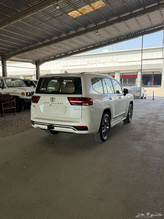 للبيع لاندكروزر 2026 رقم 4 جديد اصفار سعودي 2