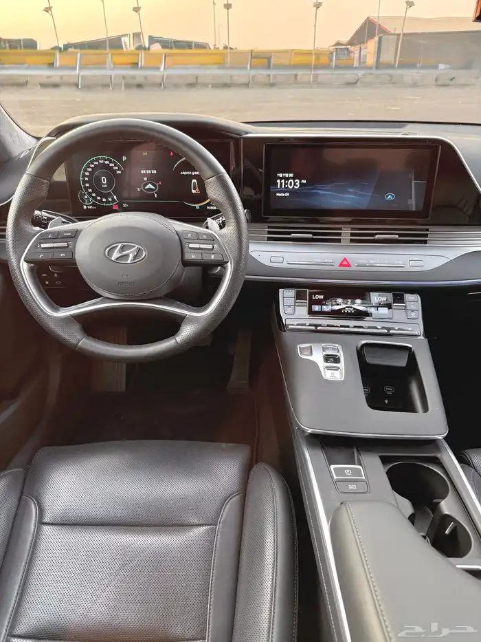 ازيرا 2022 -كاليجرافي 6 سلندر اعلا مواصفات بدون بنورما للبيع 17